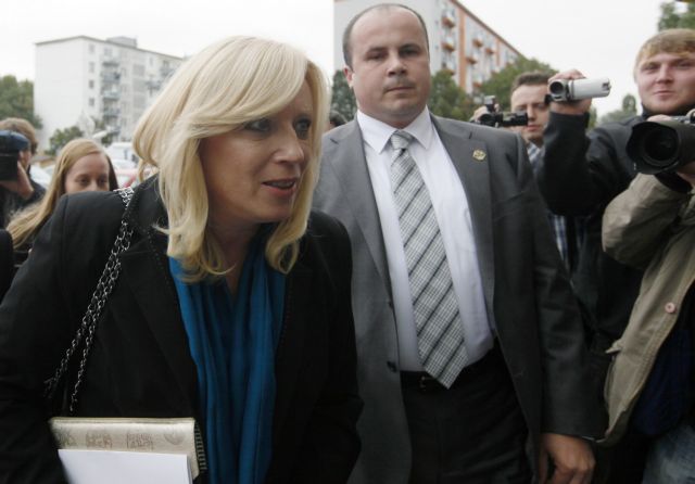 Απειλώντας με παραίτηση ζητά η πρωθυπoυργός της Σλοβακίας το «ναι» στον EFSF