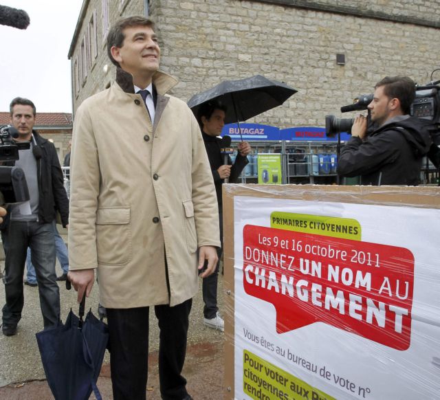 Ολάντ στηρίζει για το χρίσμα των Σοσιαλιστών ο Αρνό Μοντμπούρ, έκπληξη του πρώτου γύρου