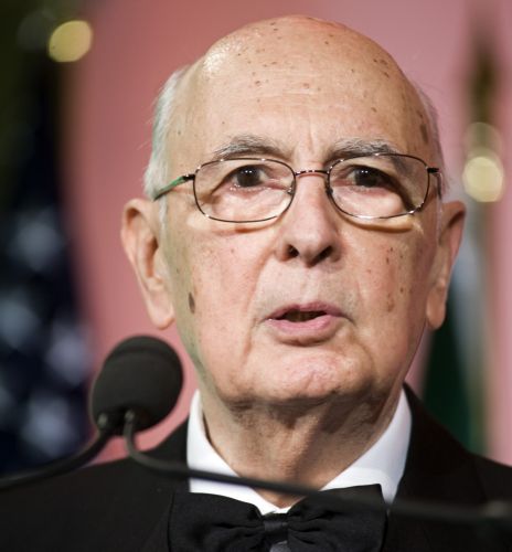 Προεδρική παρέμβαση για την «παράλυση» της κυβέρνησης Μπερλουσκόνι