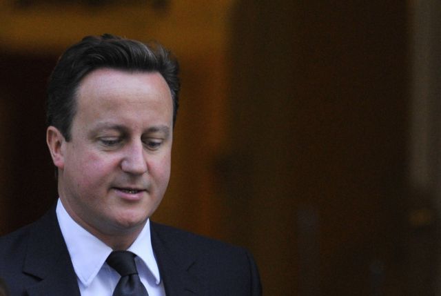 «Να σταματήσουν οι εικασίες για την εγχώρια και παγκόσμια οικονομία» λέει ο Κάμερον