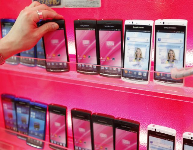 Η Sony φέρεται να εποφθαλμιά το μερίδιο της Ericsson στην κοινοπραξία τους