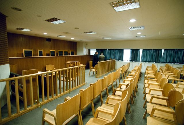 Στο Τριμελές Εφετείο Κακουργημάτων στέλνει ο εισαγγελέας δέκα κατηγορούμενους για συμμετοχή στους «Πυρήνες»