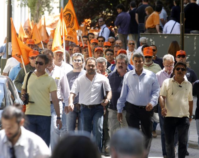 Μειώσεις μισθών στις εισηγμένες ΔΕΚΟ έως 15%