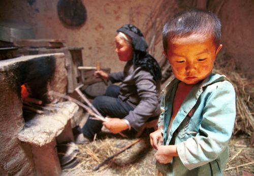 O καπνός από τις εστίες μαγειρέματος «σκοτώνει περισσότερους από ό,τι η ελονοσία»