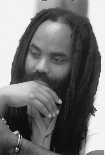 Ναι στην επανεξέταση της υπόθεσης του Αμπού Τζαμάλ είπε το Ανώτατο Δικαστήριο των ΗΠΑ