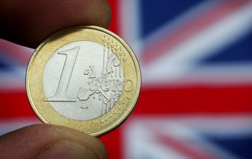 Nα «βγει μπροστά από τις αγορές» στην κρίση καλεί το Λονδίνο την Ευρωζώνη