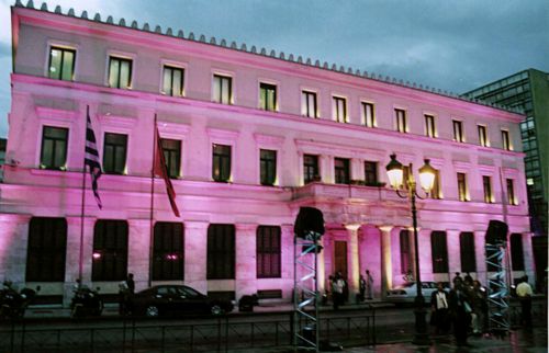 Ροζ φωταγωγείται η Τεχνόπολις του Δήμου Αθηναίων