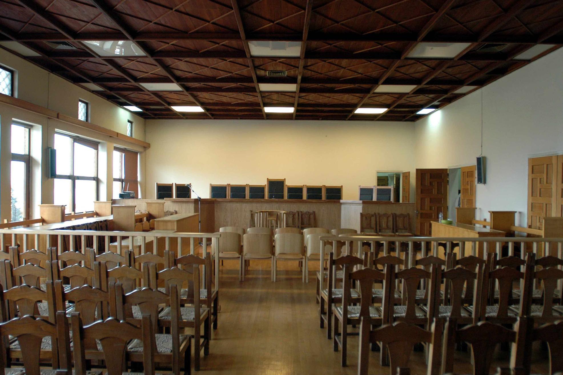 Σε πενθήμερη αποχή, πιθανώς από την Πέμπτη, προσανατολίζονται οι δικηγόροι