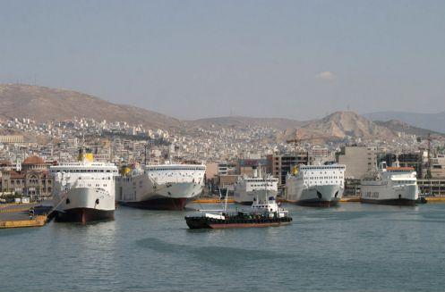 Αναταραχή στην ΠΝΟ από άφιξη πλοίου εν μέσω απεργίας