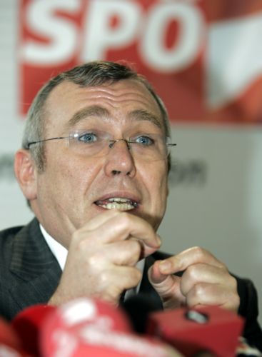 «Δικτατορία εμπειρογνωμόνων» στην ΕΕ φοβάται ο Αυστριακός πρώην καγκελάριος Γκούζενμπαουερ