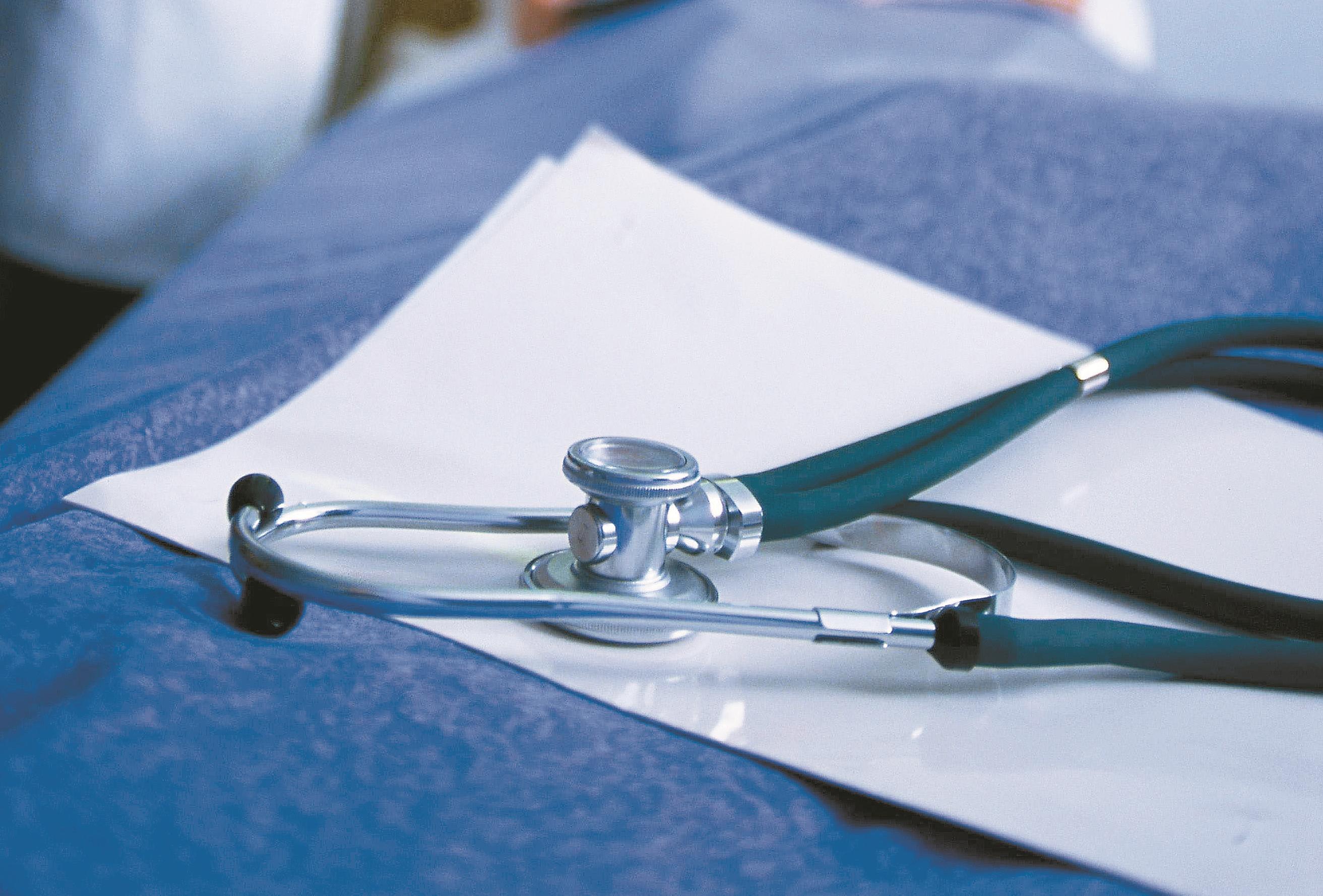 Όλοι οι γιατροί, συμβεβλημένοι ή μη με τον ΕΟΠΥΥ, θα μπορούν να συνταγογραφούν