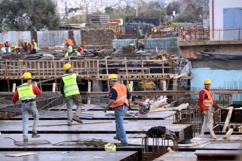 Εντός του 2011 ξεκινούν οι εργασίες για επέκταση του μετρό προς τον Πειραιά