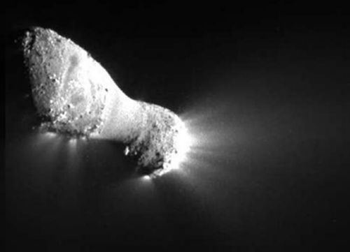 Νερό «σαν το θαλασσινό» βρέθηκε στον κομήτη Hartley 2