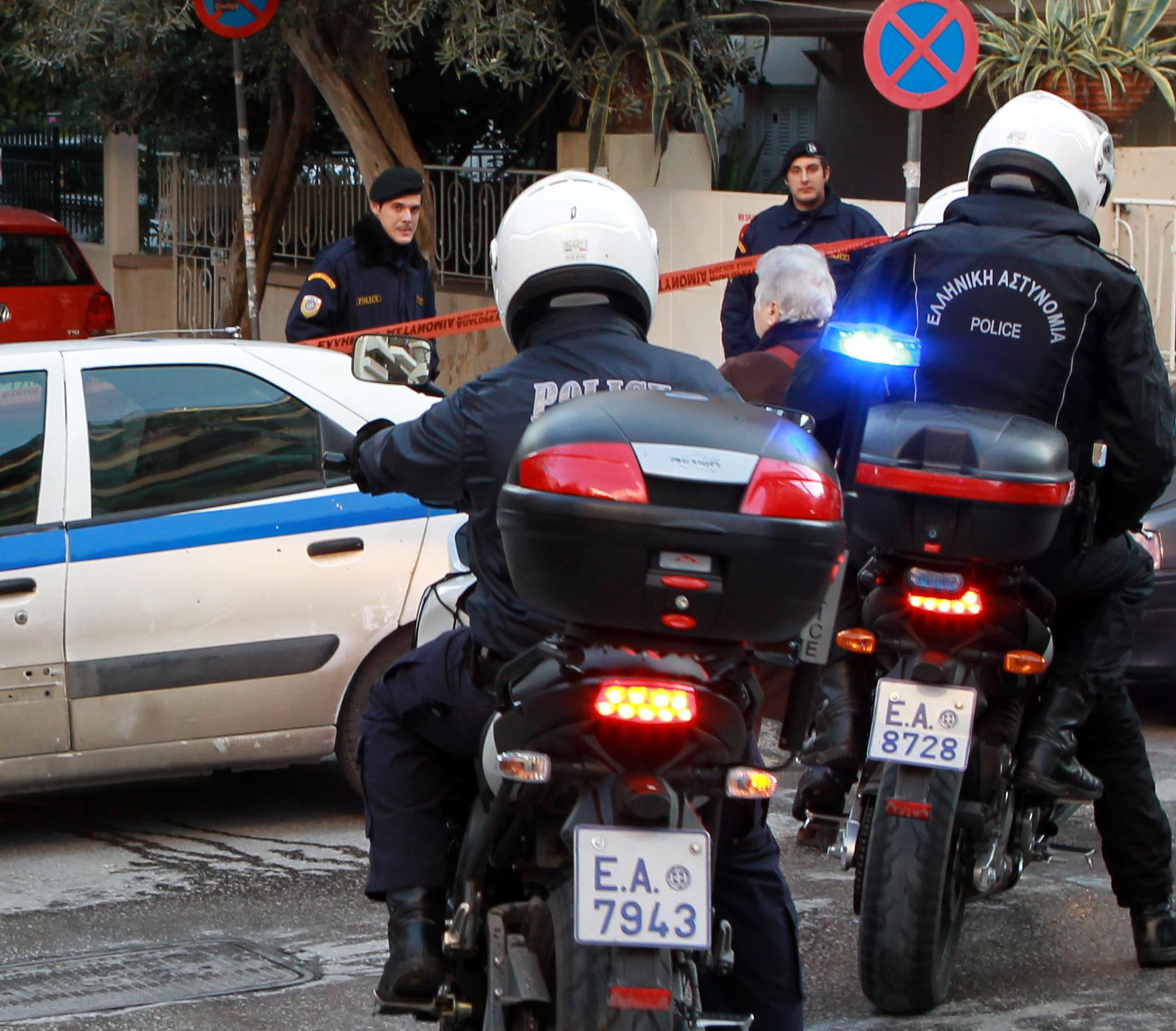 Ληστές με καλάσνικοφ «χτύπησαν» μεγάλο σούπερ μάρκετ στην ΕΟ, στο ύψος της Κηφισιάς