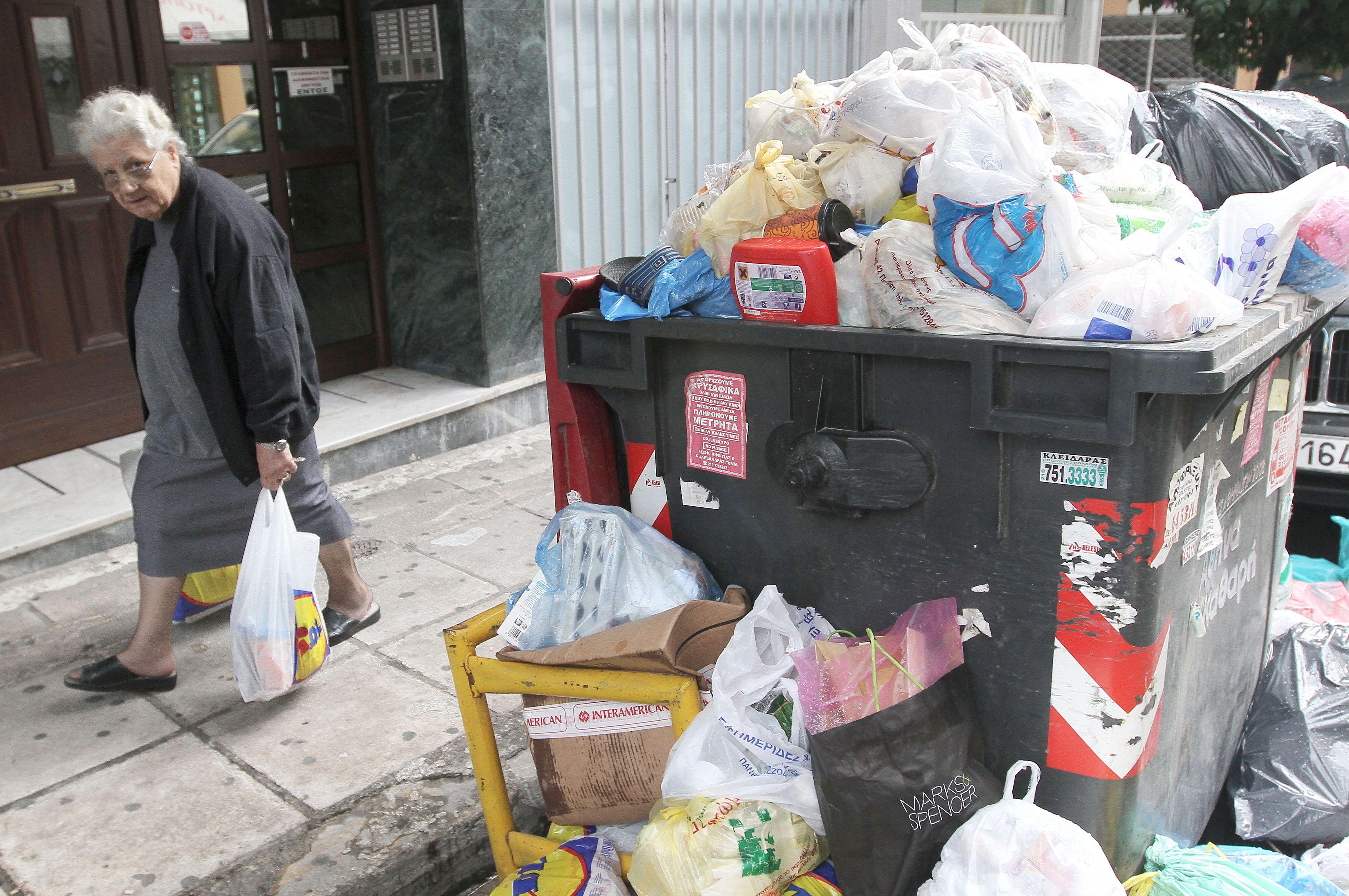 Θρίλερ με τη συνέντευξη Καστανίδη για την ανάθεση αποκομιδής σκουπιδιών σε ιδιώτες