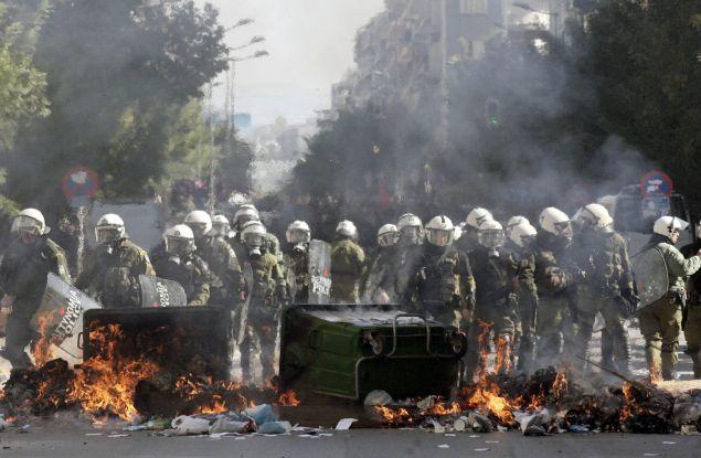 Με τη συμμετοχή χιλιάδων διαδηλωτών συλλαλητήρια σε όλες τις μεγάλες πόλεις της Ελλάδας
