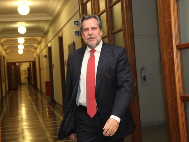 «Φασίζουσες μειοψηφίες» πίσω από τα επεισόδια στις παρελάσεις, λέει ο Χρ.Παπουτσής