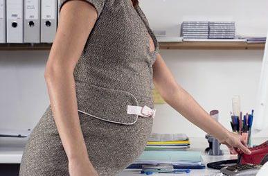 Πρόστιμο για την απόλυση εγκύου υπαλλήλου που ζήτησε αναρρωτική άδεια