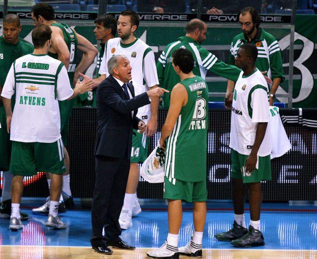 «Πρέπει να δουλέψουμε πολύ», λέει Ομπράντοβιτς, αιχμές Ματέο για τη διαιτησία