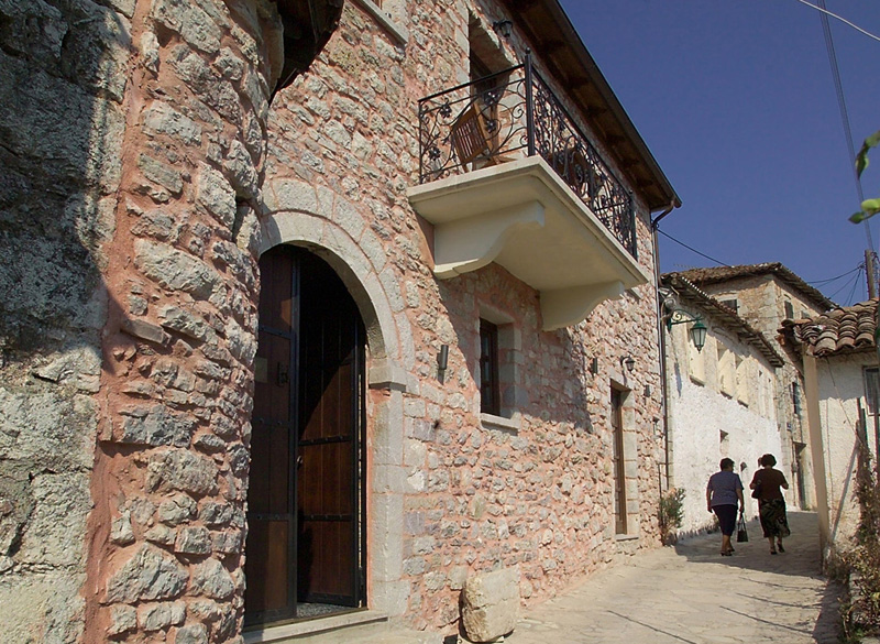 O ξενώνας «Προσέληνος» στη Δημητσάνα