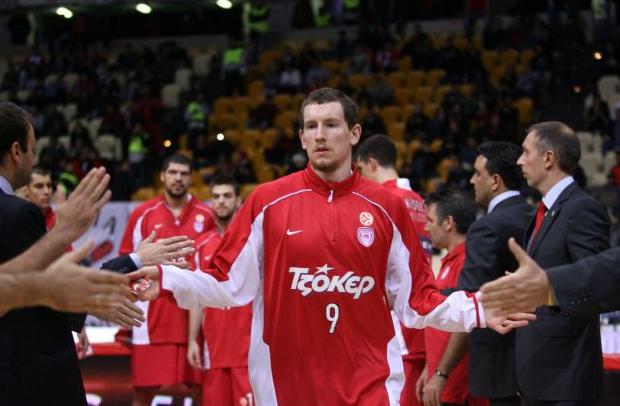 Στο χειρουργείο ο Χάουαρντ, «φαβορί η Κάχα» λέει ο Ίβκοβιτς