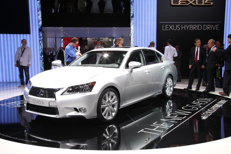 Νέο υβριδικό σύνολο ετοιμάζει η Lexus για τη σειρά GS