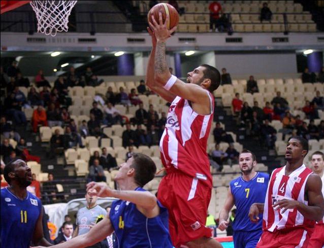 Στην Ελλάδα πάει με «4Χ4» ο Ολυμπιακός, νίκησε και το Περιστέρι