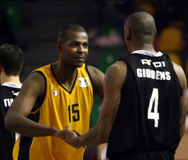 Πιο ψύχραιμος στο φινάλε ο ΠΑΟΚ, 71-69 το Μαρούσι