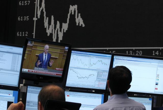 Στο κόκκινο Γουόλ Στριτ και ευρωπαϊκά χρηματιστήρια