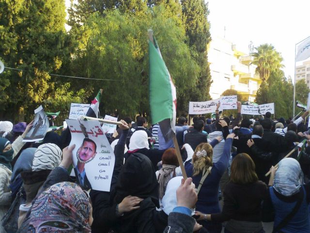 Με κυρώσεις απειλεί τη Συρία ο Αραβικός Σύνδεσμος αν δεν αποδεχτεί παρατηρητές