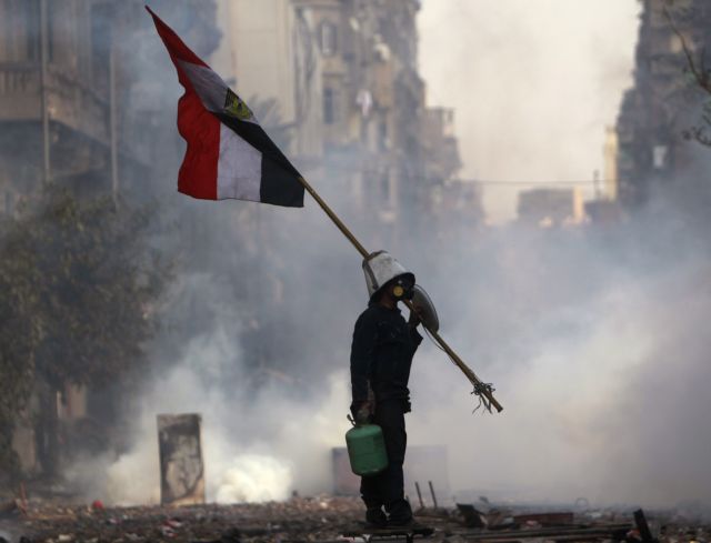 Συγγνώμη για τους νεκρούς ζητά ο αιγυπτιακός στρατός-Κανονικά οι εκλογές