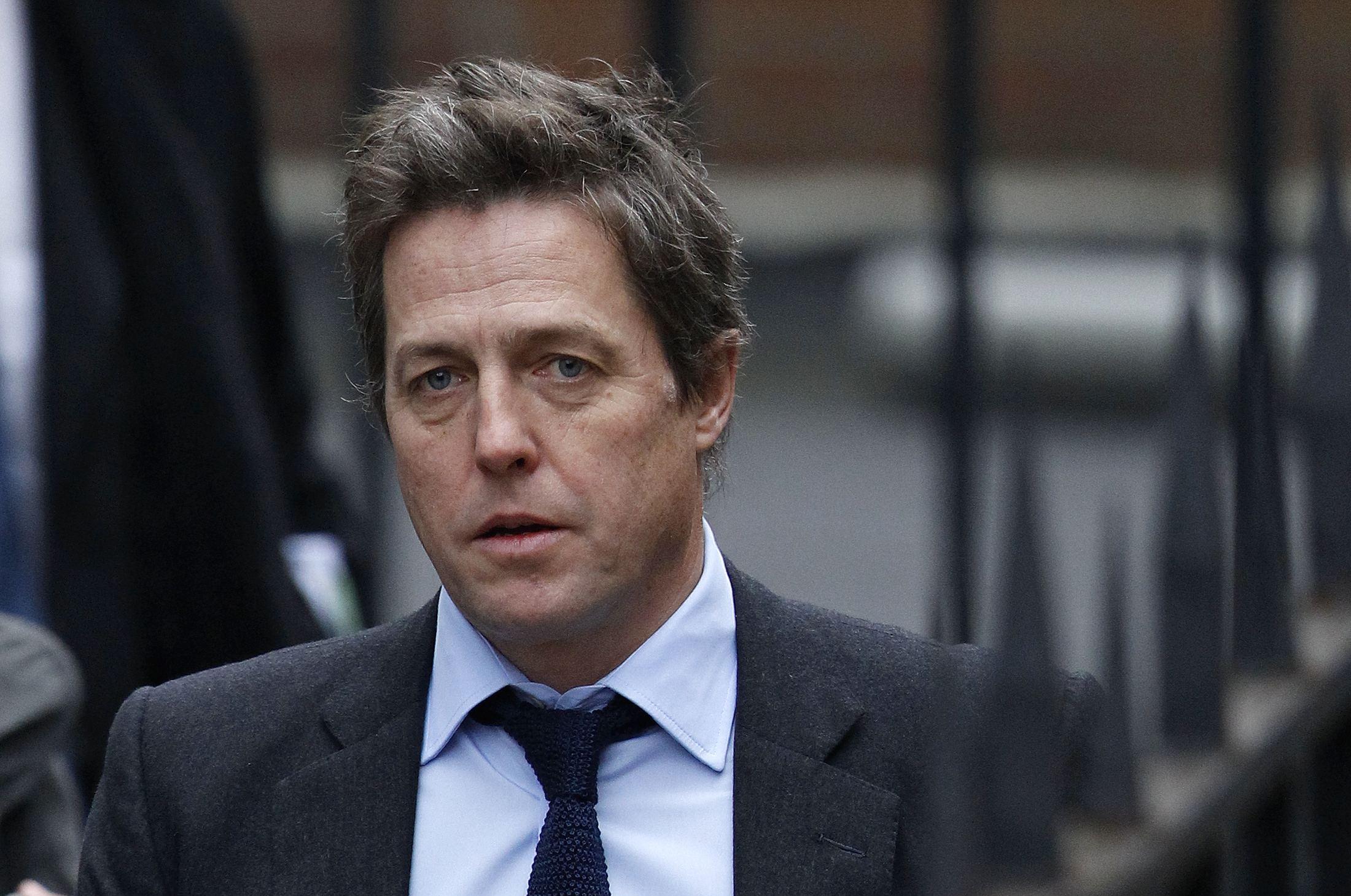 Πεπεισμένος εμφανίστηκε ο Χιου Γκραντ ότι τον παρακολουθούσε η Mail on Sunday