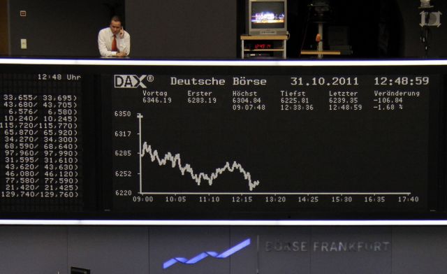 Υψηλές απώλειες στα χρηματιστήρια, πτώση για το ευρώ, μετά την ανακοίνωση για δημοψήφισμα