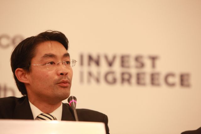 Η Ελλάδα πρέπει να εφαρμόσει μεταρρυθμίσεις για να μείνει στο ευρώ, λέει ο Φ. Ρέσλερ