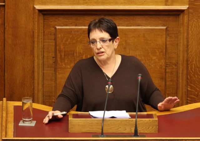 «Όχι» της Αλ.Παπαρήγα σε μεταβατική κυβέρνηση που θα ψηφίσει τη δανειακή σύμβαση