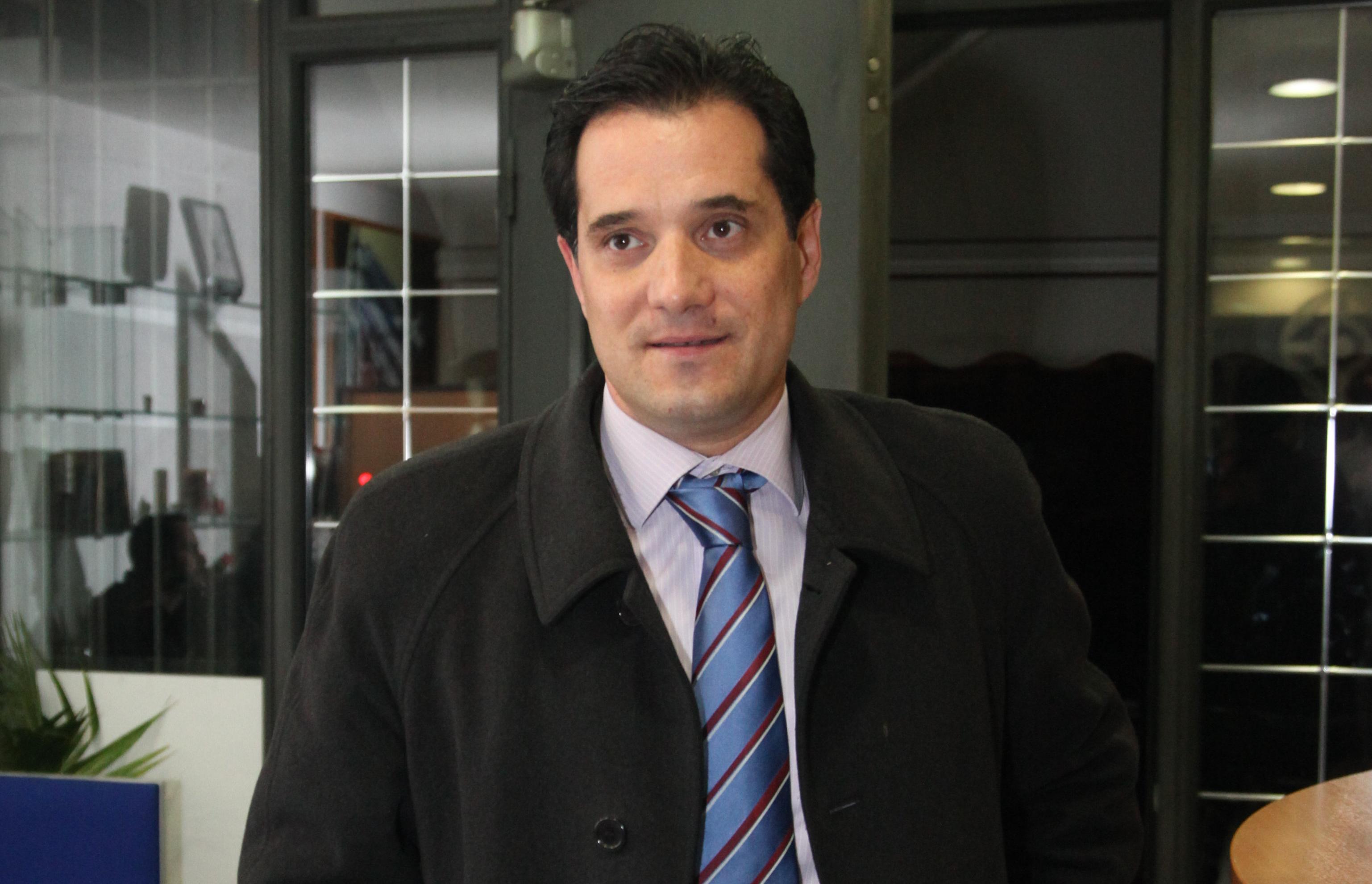 Φραστική επίθεση δέχτηκε ο Άδωνις Γεωργιάδης στη Μυτιλήνη