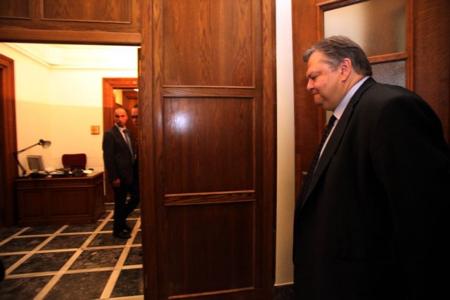 Επιστολή με πέντε υπογραφές απαιτoύν οι Βρυξέλλες για την 6η δόση