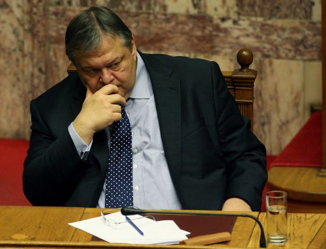 Αποφάσεις τώρα, «διαφορετικά θα ψάχνουμε τα χρήματα» προειδοποιεί ο Βενιζέλος