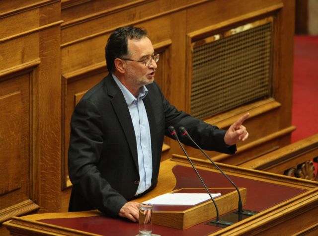 Στη Βουλή το θέμα της μεταφοράς των ελληνικών ομολόγων στο αγγλικό δίκαιο