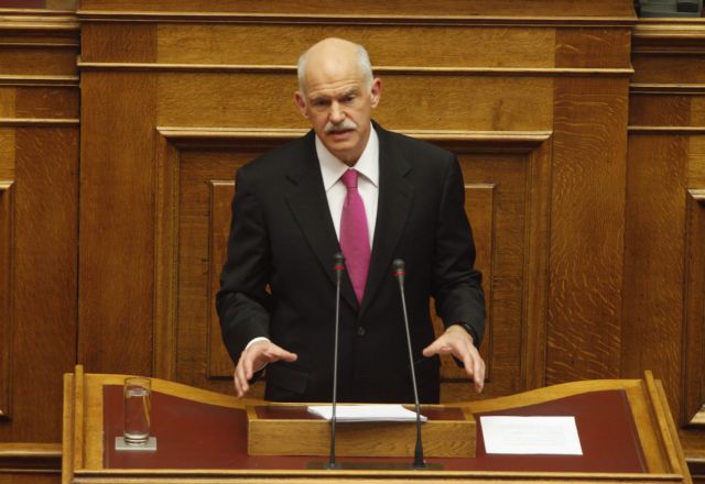 Υπερασπίστηκε την πρωτοβουλία του για το δημοψήφισμα ο Γ.Παπανδρέου