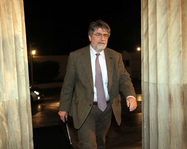 Κατεπείγουσα εγκύκλιος Ρόβλια για την κάλυψη των κενών στις υπηρεσίες λόγω εφεδρείας