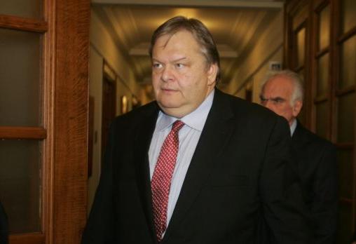 Στο νοσοκομείο με κοιλιακό άλγος εισήχθη ο Ευάγγελος Βενιζέλος