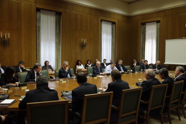 Εν αναμονή πολιτικής παρέμβασης Διαμαντοπούλου, Ραγκούση και Λοβέρδου