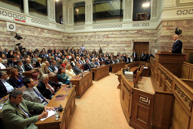 Τον Λ.Παπαδήμο επικεφαλής κυβέρνησης συνεργασίας προτείνει ομάδα βουλευτών του ΠΑΣΟΚ