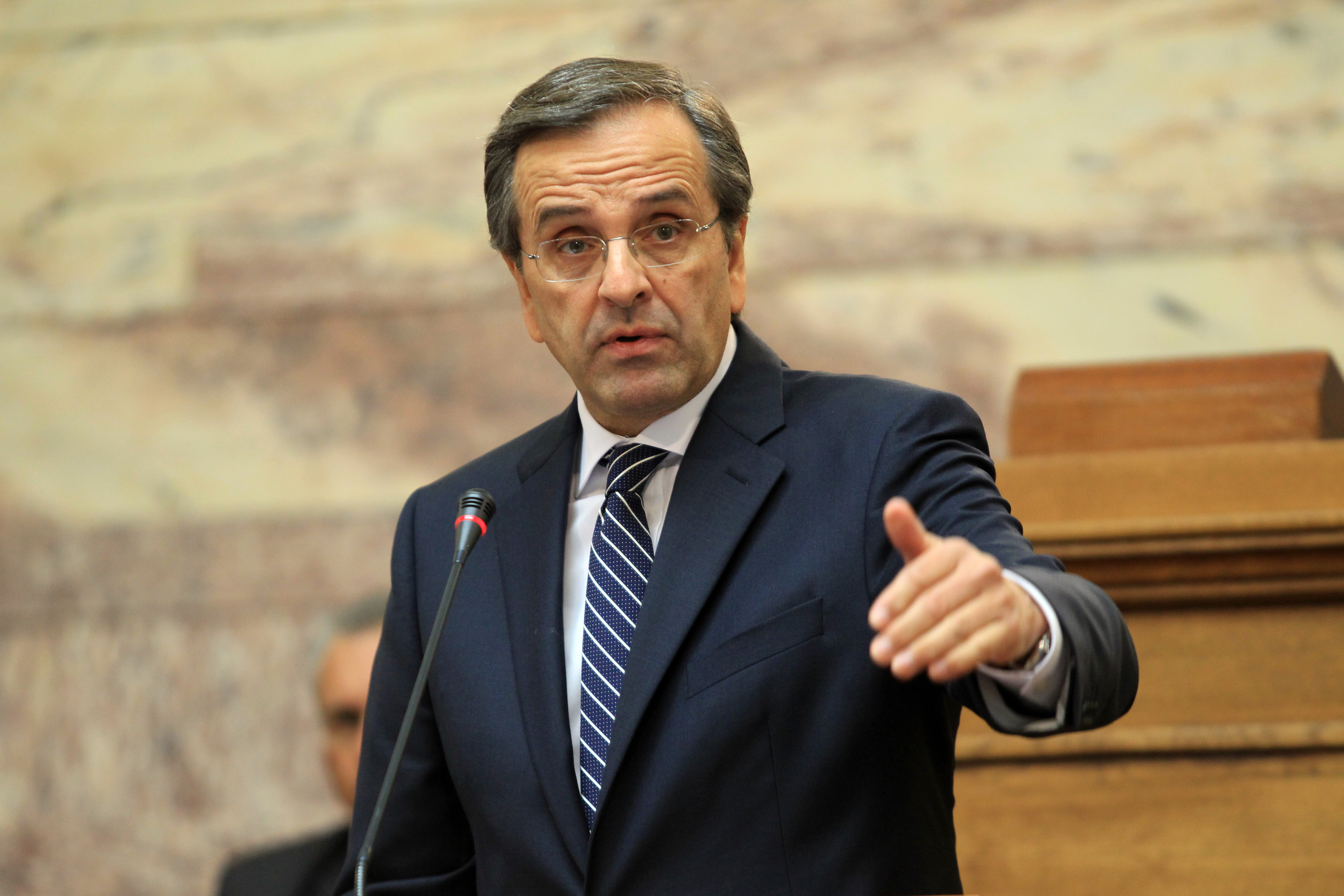 Στηρίζω την «αποστολή Παπαδήμου» και δεν υπογράφω καμία δέσμευση, τόνισε ο Αντ.Σαμαράς