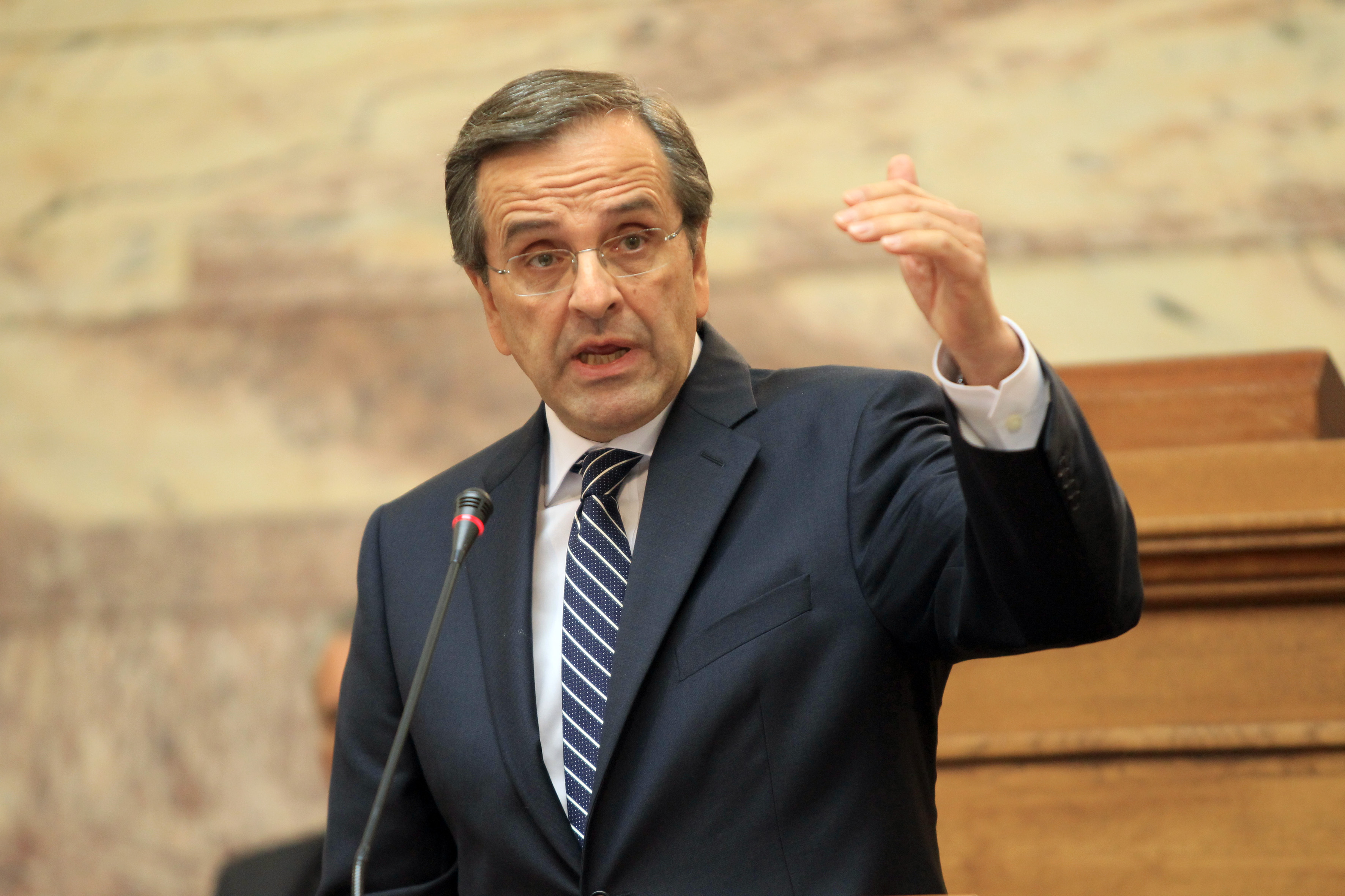 Απόσυρση του δημοψηφίσματος, μεταβατική κυβέρνηση και εκλογές ζητά ο Αντ.Σαμαράς