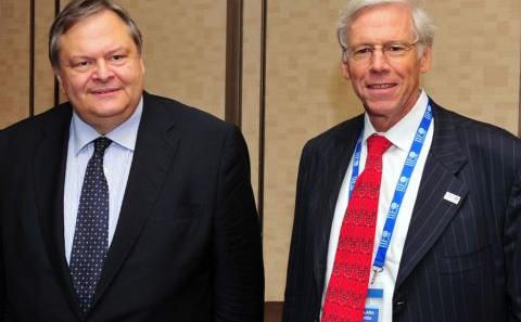 Στη Φρανφκούρτη συνεχίζονται οι διαπραγματεύσεις για το «κούρεμα» του χρέους