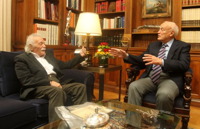 Με τον Πρόεδρο της Δημοκρατίας συναντήθηκε ο Μανώλης Γλέζος