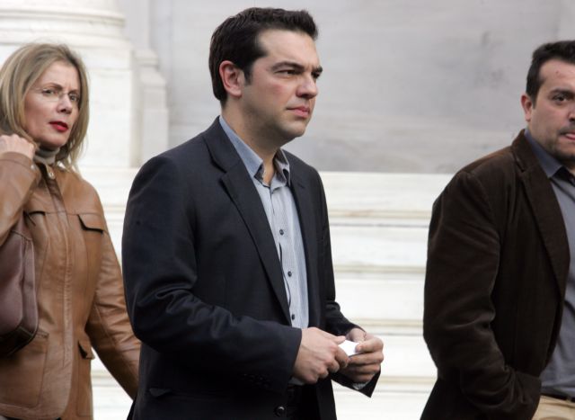 Την αντίθεσή του στην πολιτική του μνημονίου επανέλαβε ο Αλ.Τσίπρας στον Λ.Παπαδήμο