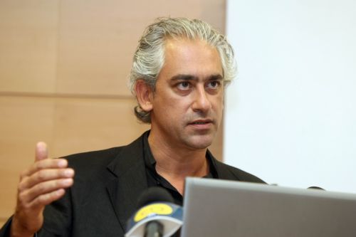 «Ναι» σε δημοψήφισμα λέει ο Σπύρος Κουβέλης, στήριξη του πρωθυπουργού ζητεί ο Χρ.Μαγκούφης